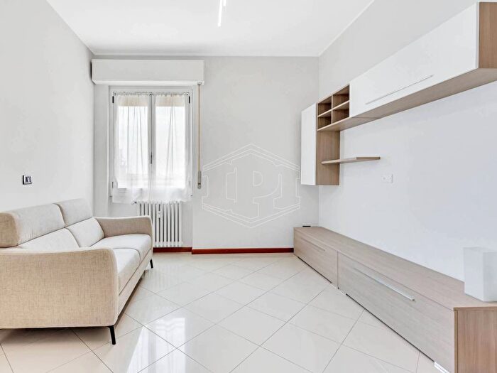 Appartamento bilocale in affitto in Via Mincio, Corvetto, Milano