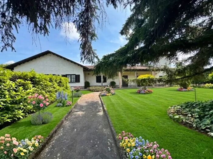 Casa con 6 locali in vendita in Rivanazzano