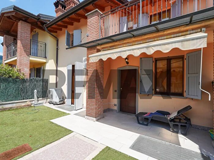 Casa con 5 locali in vendita in Via Manzù, Sotto Il Monte Giovanni Xxiii