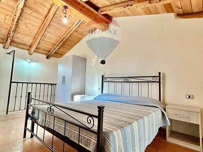 Appartamento bilocale in affitto in Via S Terersa, Siracusa