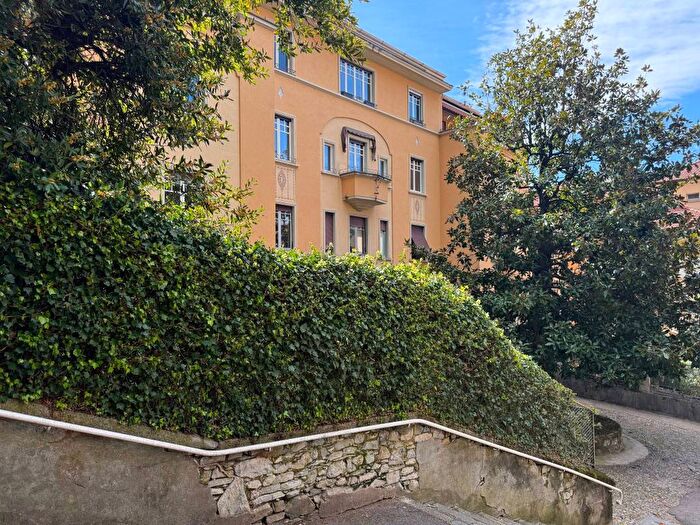 Appartamento bilocale in affitto in Via Maurizio Monti, Valduce Crispi, Como