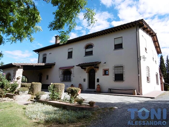 Casa con 18 locali in affitto in Cerreto Guidi