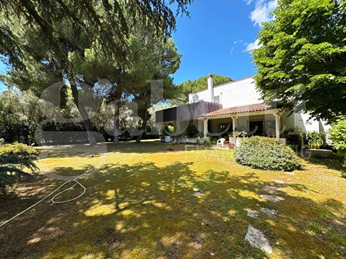 Casa con 9 locali in vendita in Via Bitritto, Bari