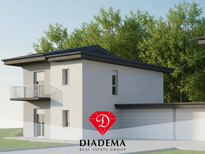 Casa quadrilocale in vendita in Via Campiglio, Oggiona Con Santo Stefano