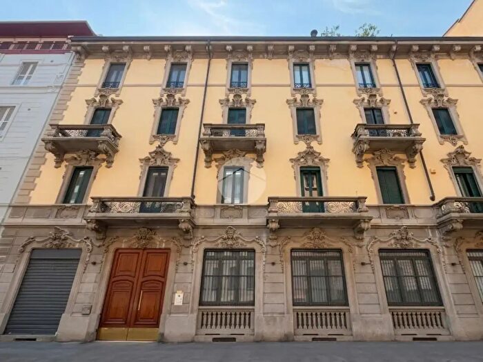 Appartamento bilocale in affitto in Via Macedonio Melloni, Milano