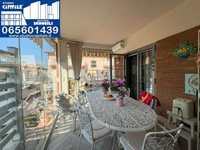 Appartamento trilocale in vendita in Viale dei Promontori, Roma