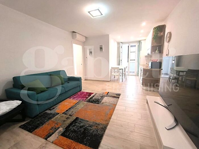 Appartamento trilocale in vendita in Via Bicocchi, Follonica