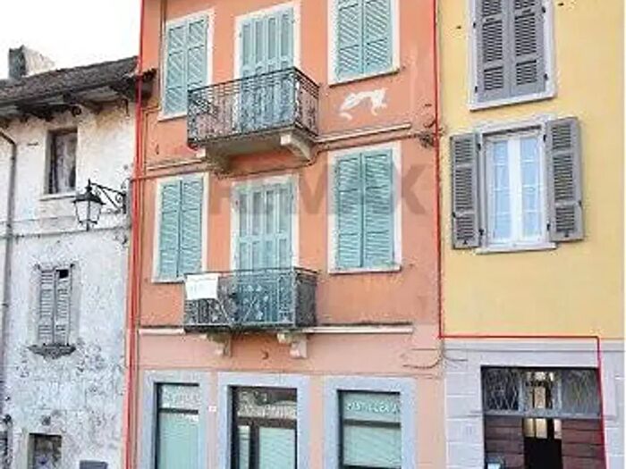 Appartamento con 5 locali in vendita in Via Roma, Pella