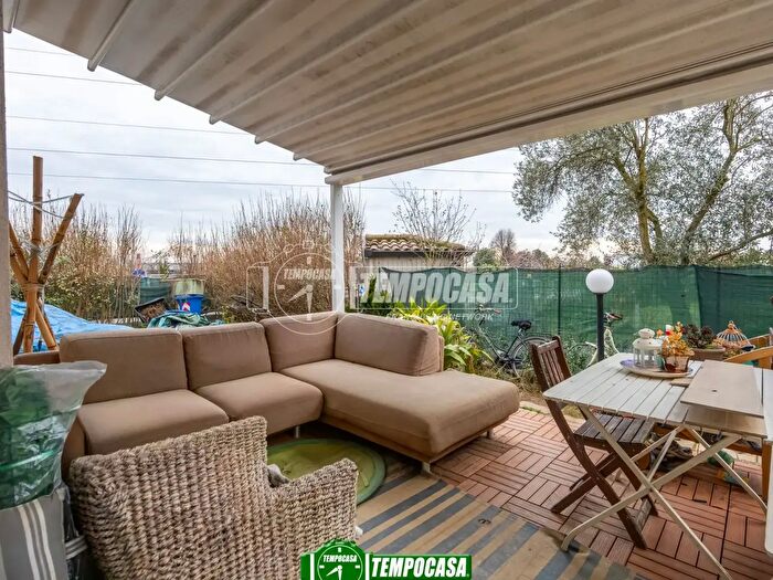 Appartamento trilocale in vendita in Via Roma, Grezzago