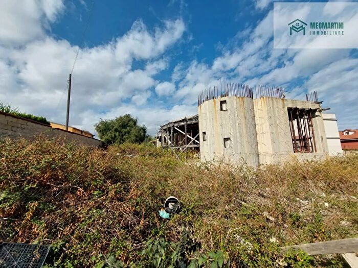 Casa con 12 locali in affitto in Viale Edoardo Garrone Melilli Sr, Melilli