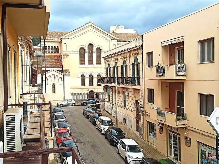 Appartamento quadrilocale in vendita in Via Gaspare del Fosso, Reggio Calabria