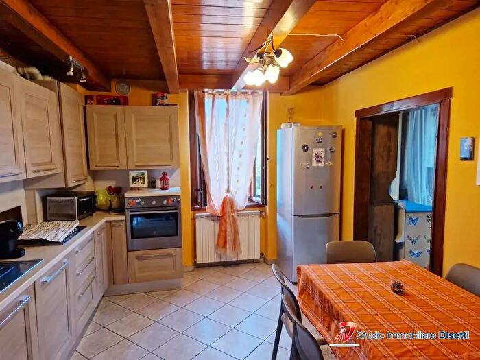 Appartamento trilocale in vendita in Via Bortolo Vidilini, Edolo
