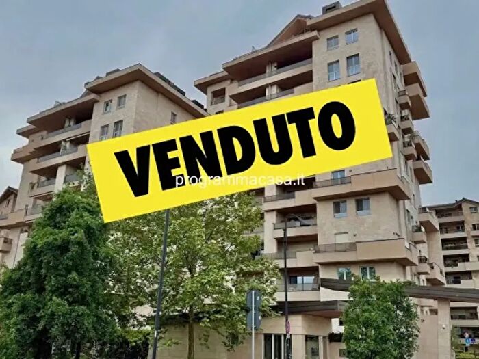 Appartamento trilocale in vendita in Via San Rocco, Segrate