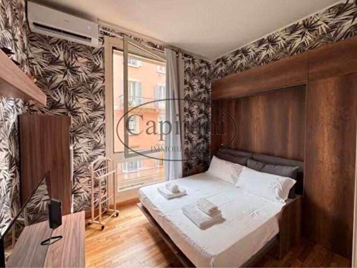 Appartamento trilocale in affitto in Via Meravigli, Duomo, Milano