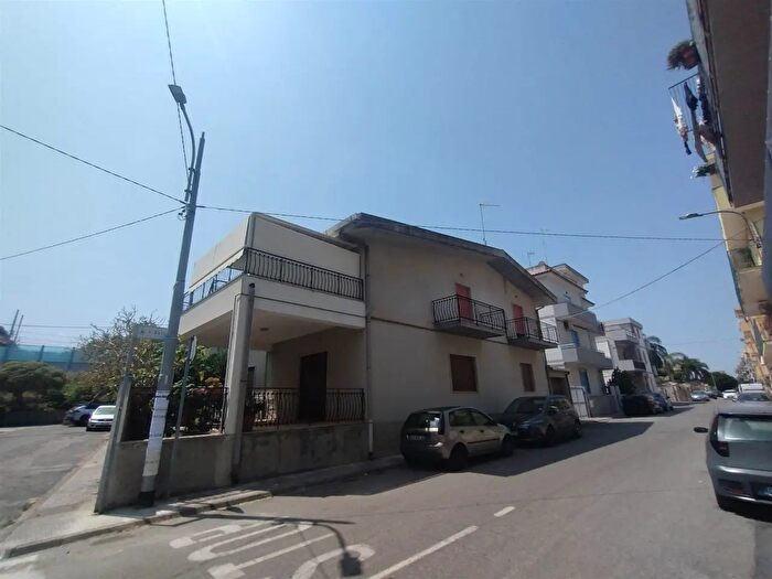 Appartamento con 7 locali in vendita in Via Giuseppe Verdi, Rometta