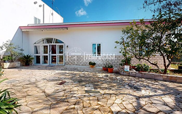 Casa quadrilocale in vendita in Viale Boschetto, Conversano