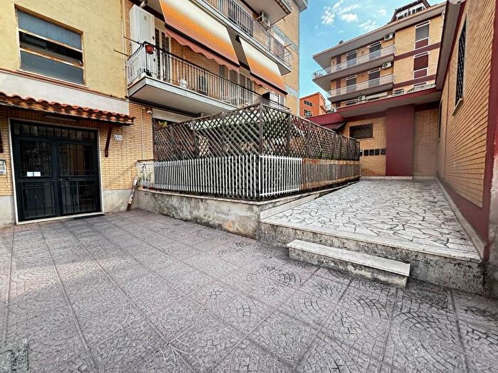 Appartamento bilocale in affitto in Via del Fosso di Santa Maura, Giardinetti, Roma