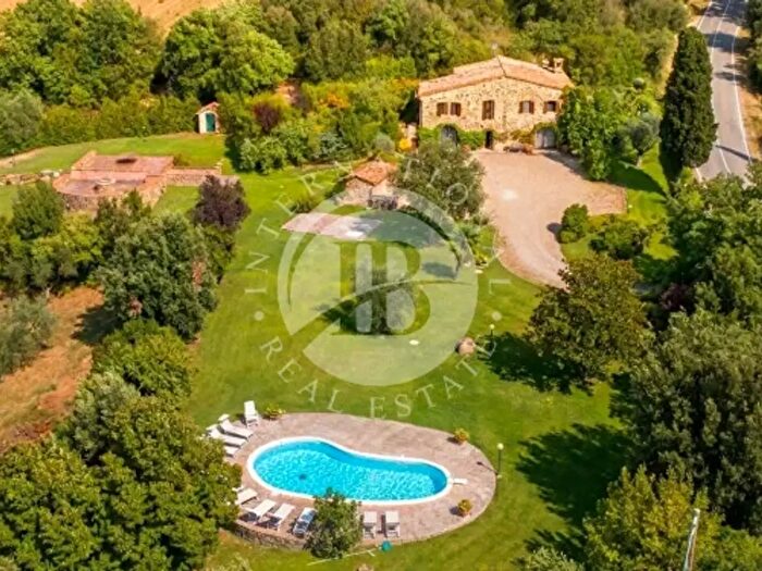 Casa con 6 locali in vendita in Campagnatico
