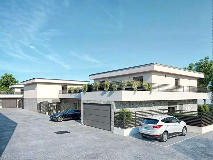 Casa trilocale in vendita in Via Manzoni, Seveso