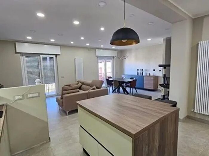 Appartamento quadrilocale in vendita in Viale Vincenzo De Filippis, Catanzaro