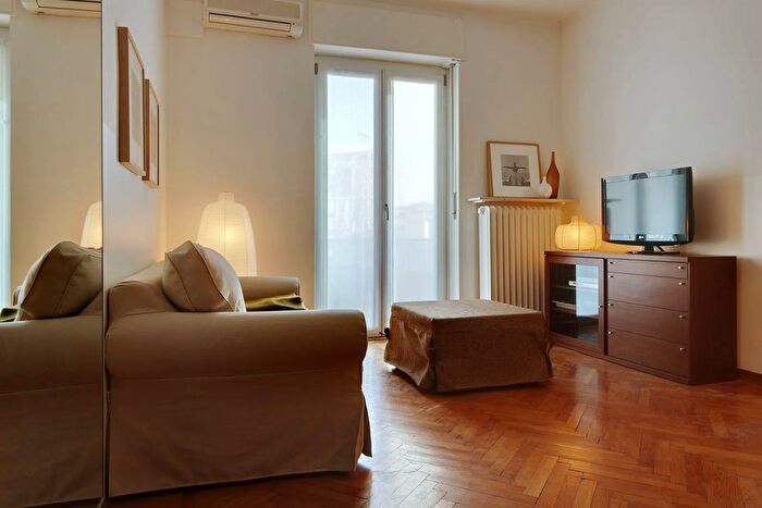 Appartamento monolocale in affitto in Via Pola, Milano