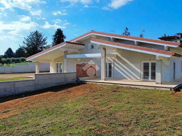 Casa quadrilocale in vendita in Via Casilina, San Cesareo