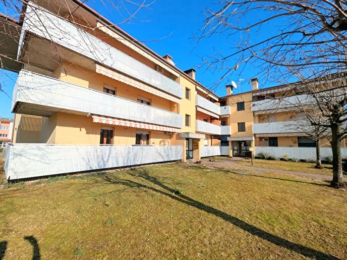 Appartamento con 6 locali in vendita in Via Resistenza, Corno Di Rosazzo