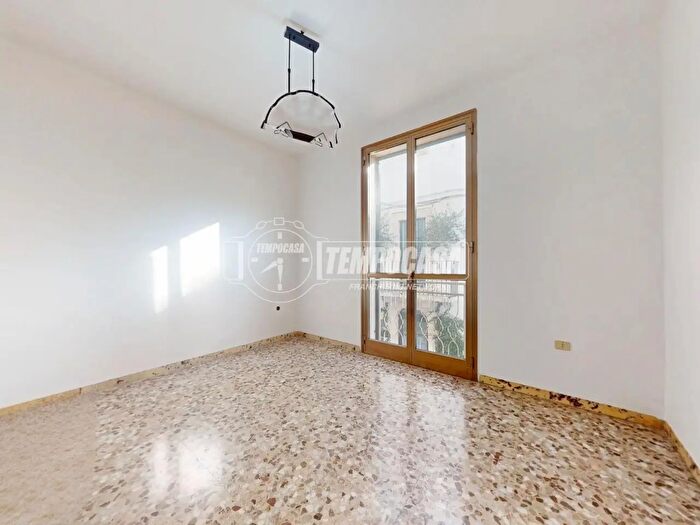 Casa con 5 locali in vendita in Via Bassi, Conversano