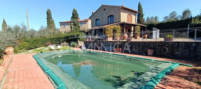 Casa con 5 locali in vendita in Via Giovanni XXIII Vinci, Vinci