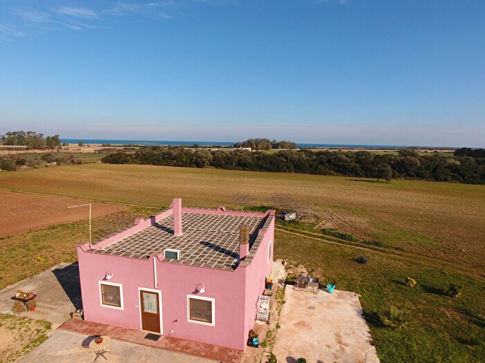 Casa con 14 locali in vendita in Via Serranova Carovigno Brindisi Puglia Italia, Carovigno