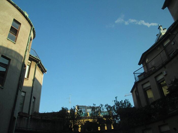 Appartamento bilocale in affitto in Via Maddalena, Missori, Milano