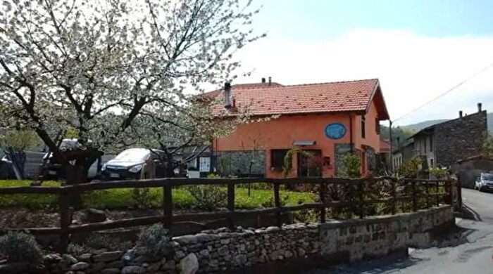 Casa con 6 locali in vendita in Via Cesare Battisti, Bardineto