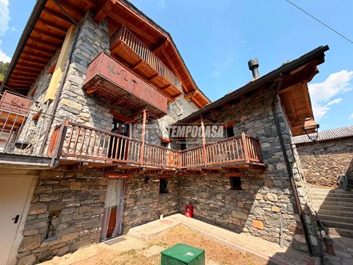 Appartamento bilocale in vendita in Frazione Montjoux, Gignod