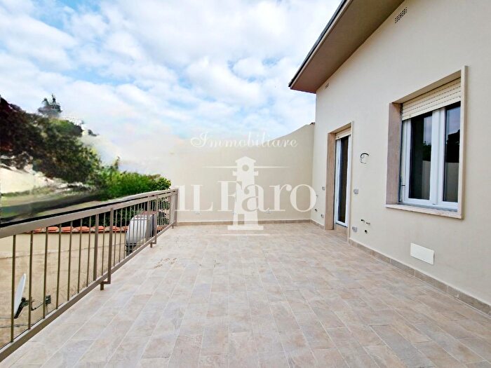 Appartamento trilocale in vendita in Encivenni Rucellai, Campi Bisenzio