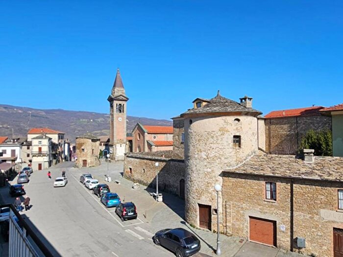 Appartamento bilocale in affitto in Piazza Monumento, Centro, Varsi