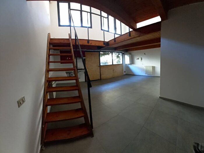 Appartamento monolocale in affitto in Via Tucidide, Ortica, Milano