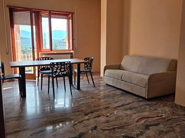 Appartamento trilocale in affitto in Via di Pettino, Pettino Cansatessa, L'Aquila