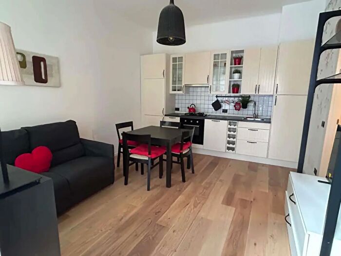 Appartamento monolocale in affitto in Via Altaguardia, Milano