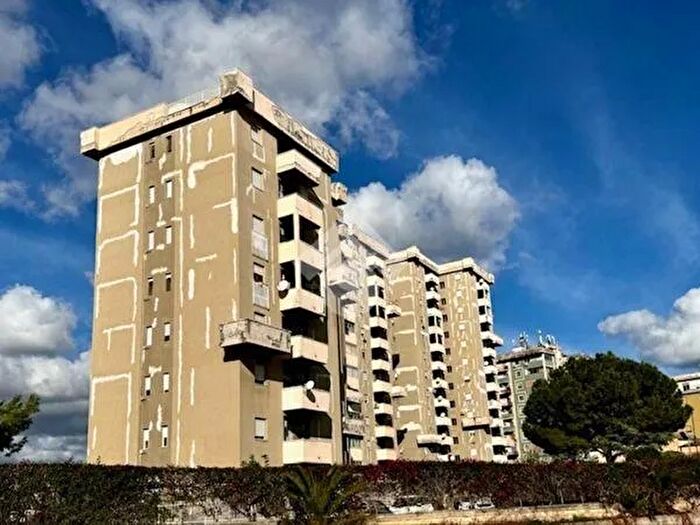 Appartamento con 5 locali in vendita in Via Giuseppe Cirincione, Palermo