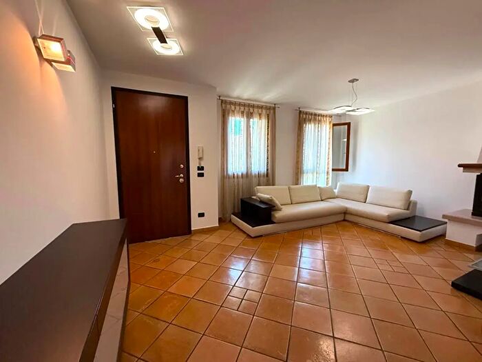 Casa con 7 locali in affitto in Martellago