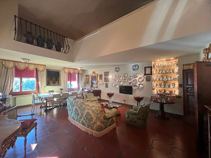 Appartamento con 12 locali in vendita in Rimini