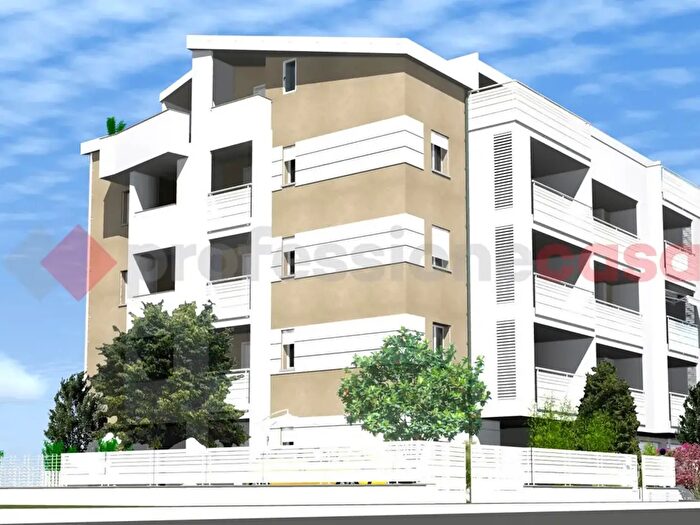 Appartamento trilocale in vendita in Via Leonardo da Vinci Snc, Tortoreto