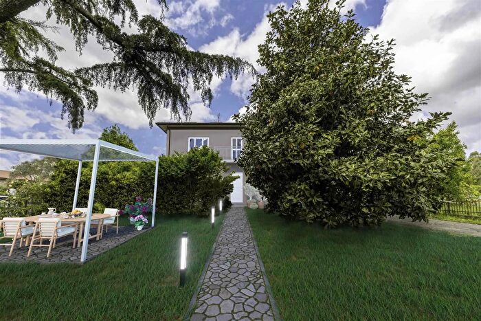 Casa con 12 locali in vendita in San Giuliano Terme