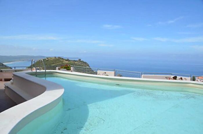 Appartamento trilocale in vendita in Via Sandro Pertini, Iglesias