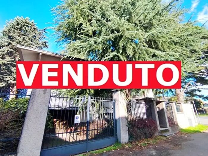 Casa con 6 locali in vendita in Via Sandro Botticelli, Parabiago