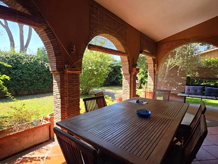 Casa con 6 locali in vendita in Tarquinia