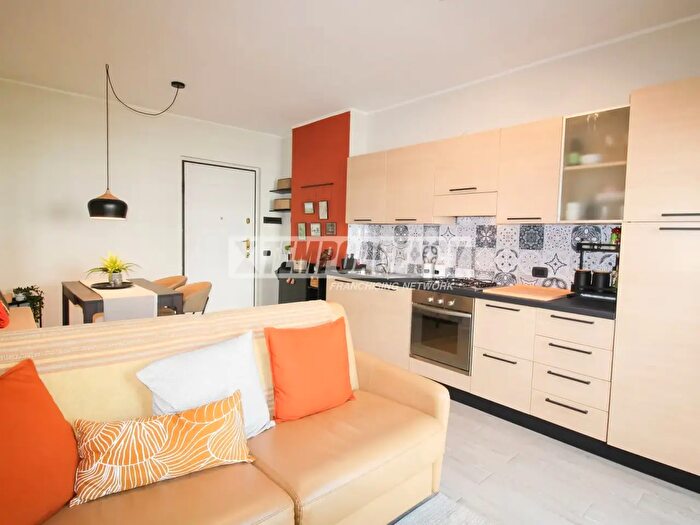 Appartamento bilocale in vendita in Via San Mirocle, Milano