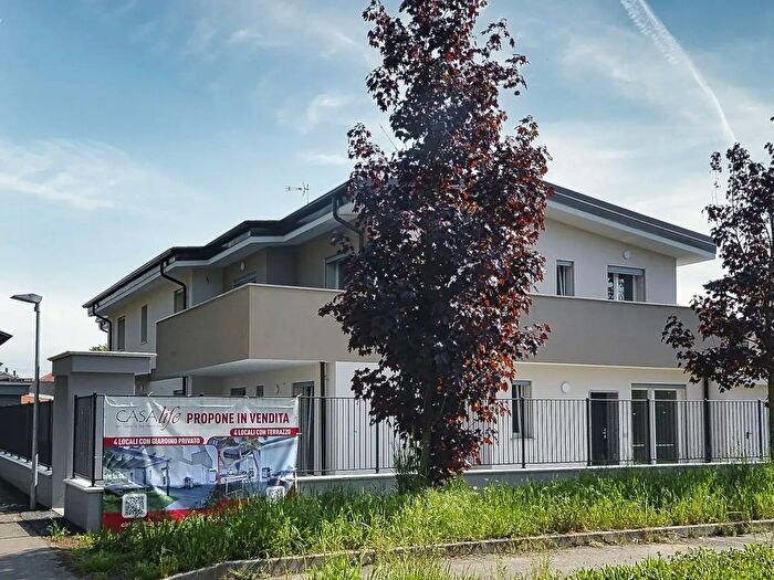 Case in Vendita e in Affitto - 2