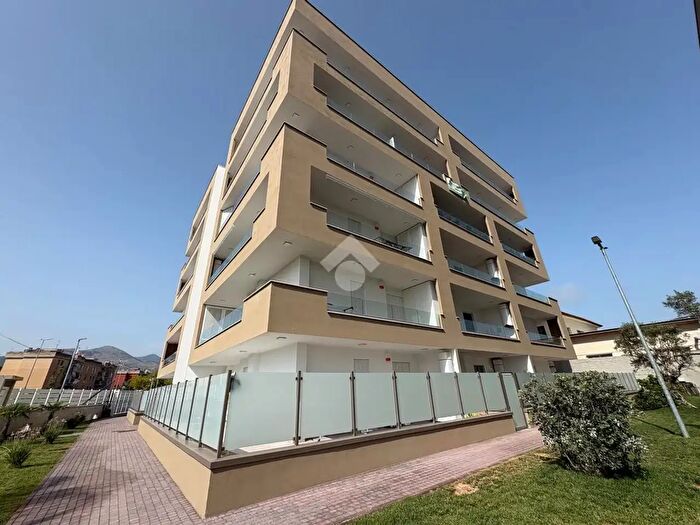 Appartamento quadrilocale in vendita in Via Appia Nuova, Terracina