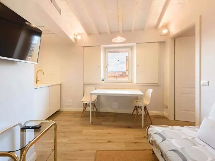 Appartamento monolocale in affitto in Firenze